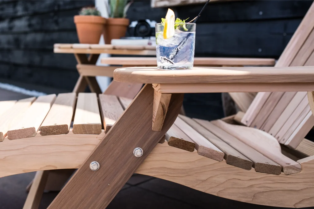 De stoelen eerst zelf uitproberen? Kom proefzitten in onze showtuin (alleen op afspraak).