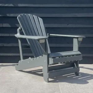 Verstelbare Adirondack stoel gemaakt van kunststof in de kleur grijs. Verstelbaar in 2 posities.