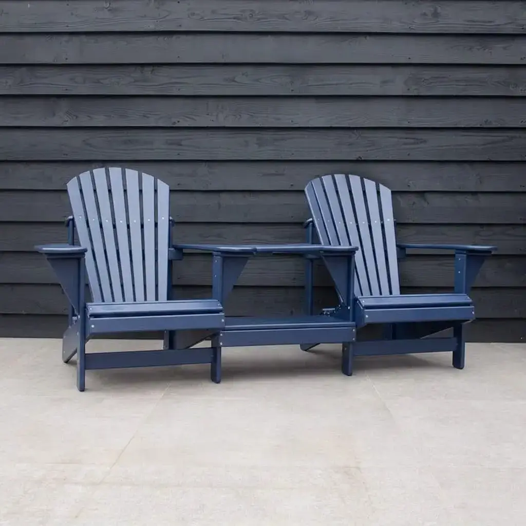 Adirondack Tete-a-tete stoel gemaakt van duurzaam kunststof in de kleur Marine Blauw.